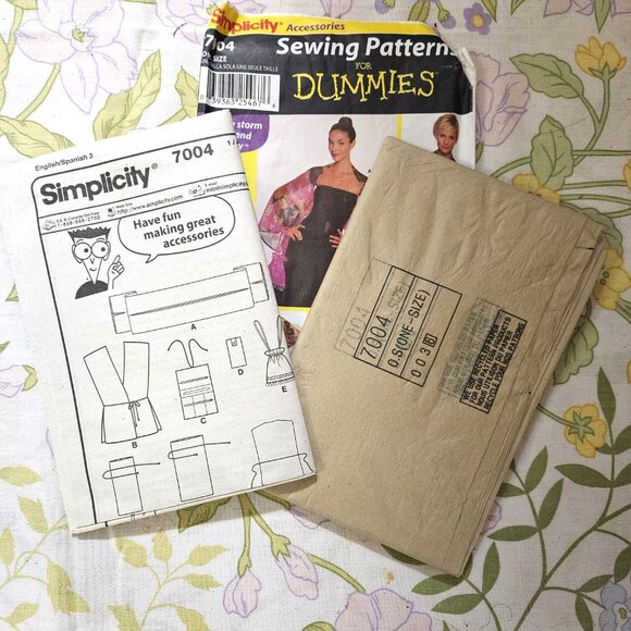 UNCUT Sewing Pattern Simplicity 7004 Shrug Tabard Accessories - Picture 3 of 3